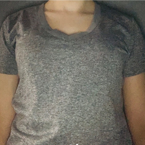 Short sleeve workout shirt - Picture 2 of 2